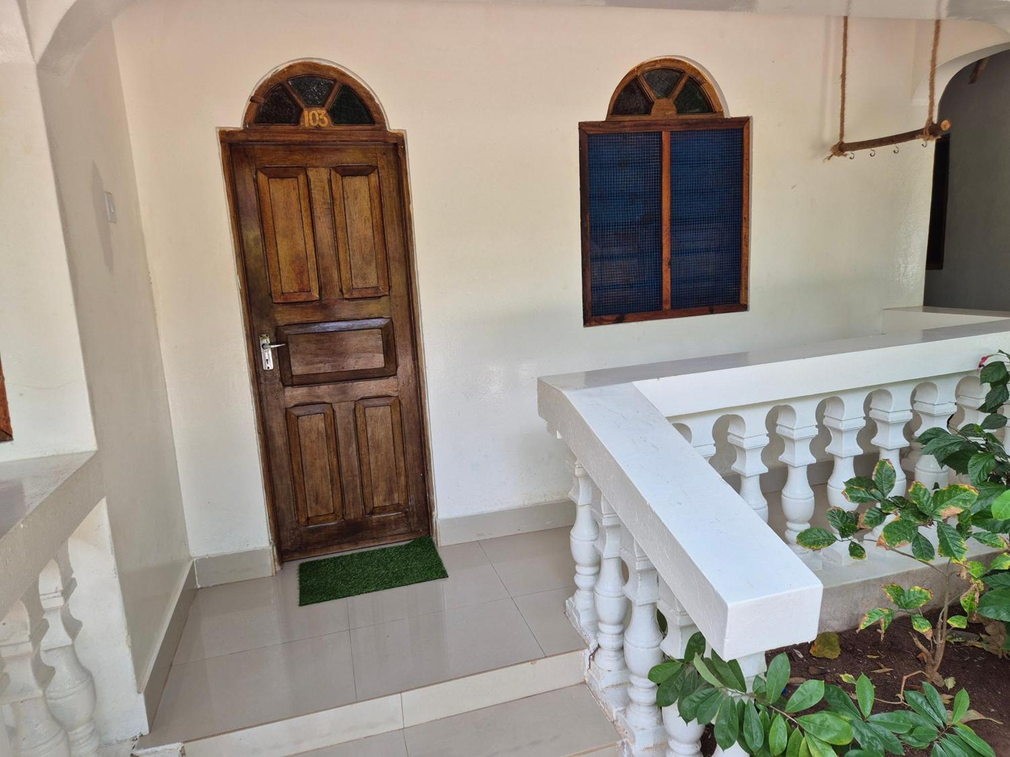 Homestay Ellavita Nungwi *