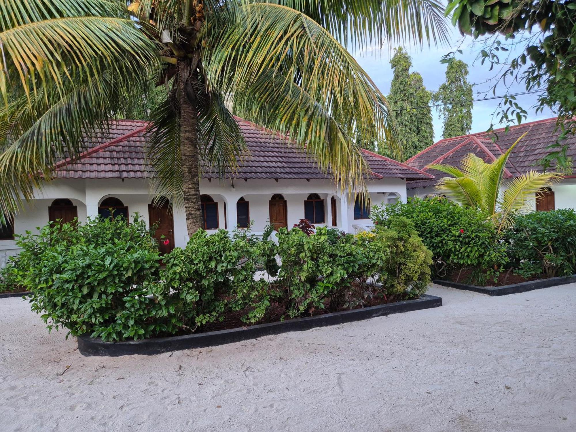 Ellavita Nungwi * Zanzibar