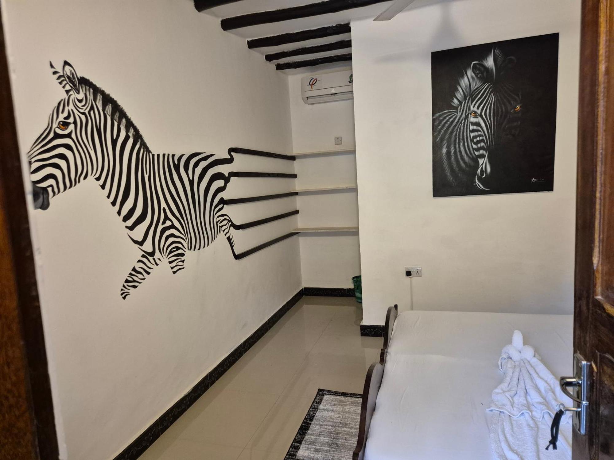 Ellavita Nungwi Zanzibar